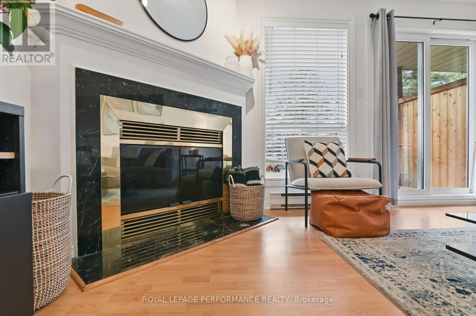 6 - 266 BRISTON PRIVATE