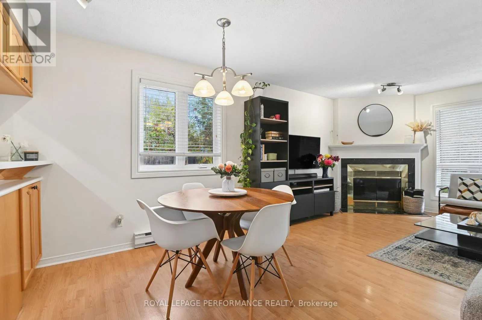 6 - 266 BRISTON PRIVATE