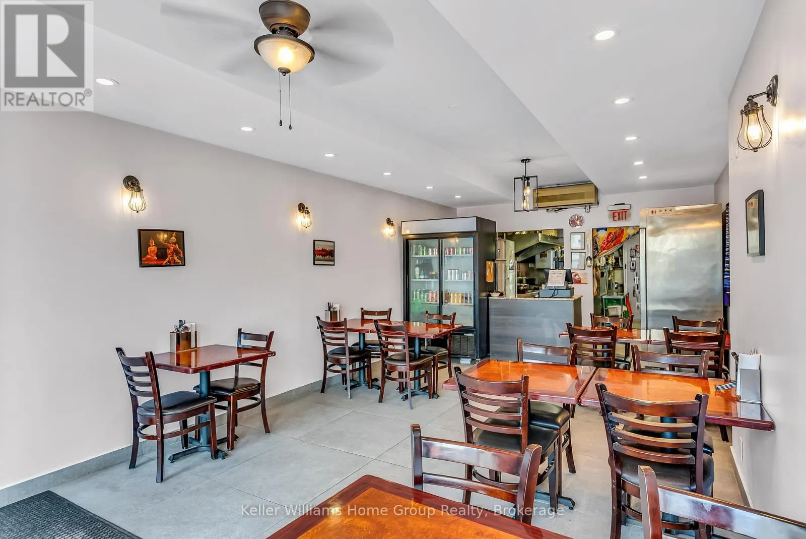 1B - 45 CORK STREET E #1B