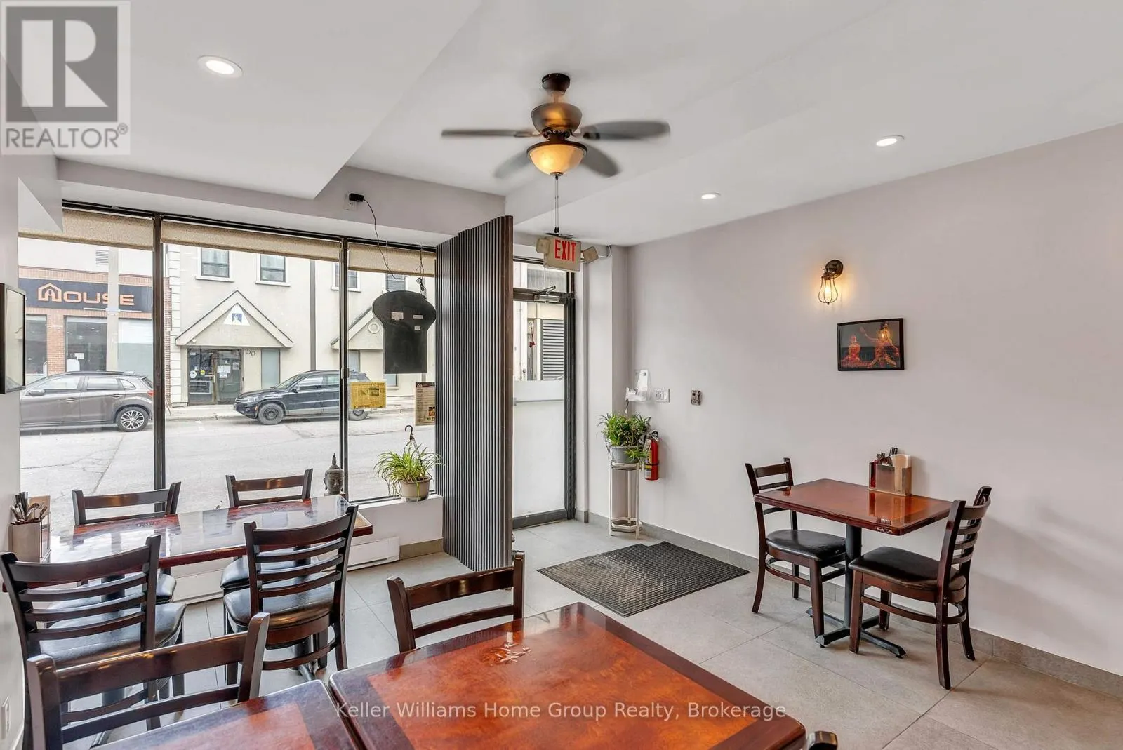 1B - 45 CORK STREET E #1B