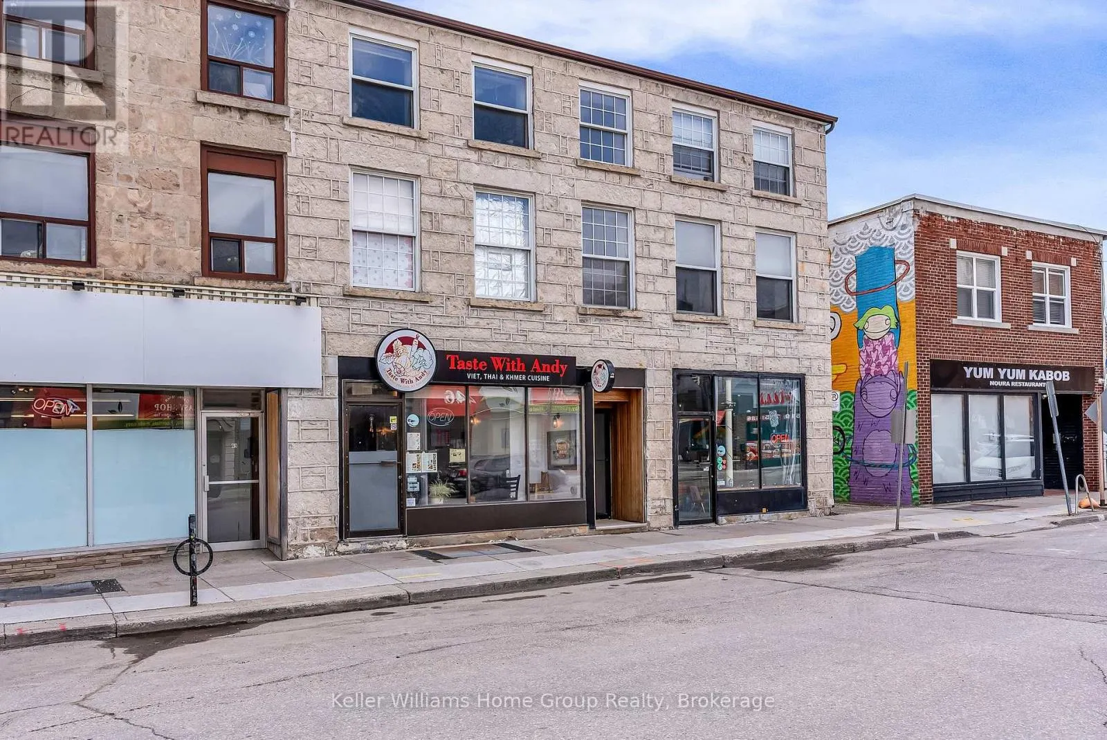1B - 45 CORK STREET E #1B
