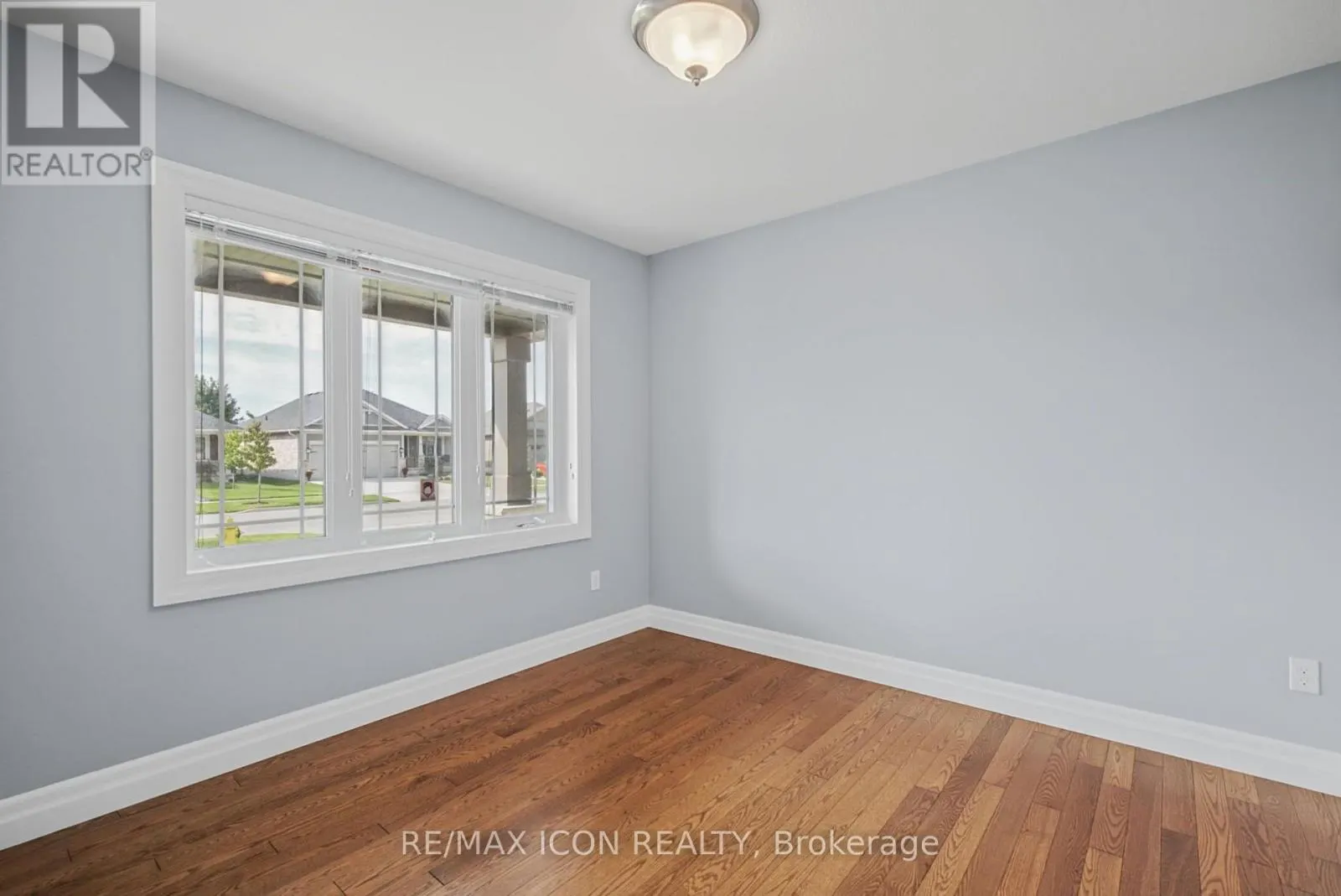 32 FOXTAIL LANE