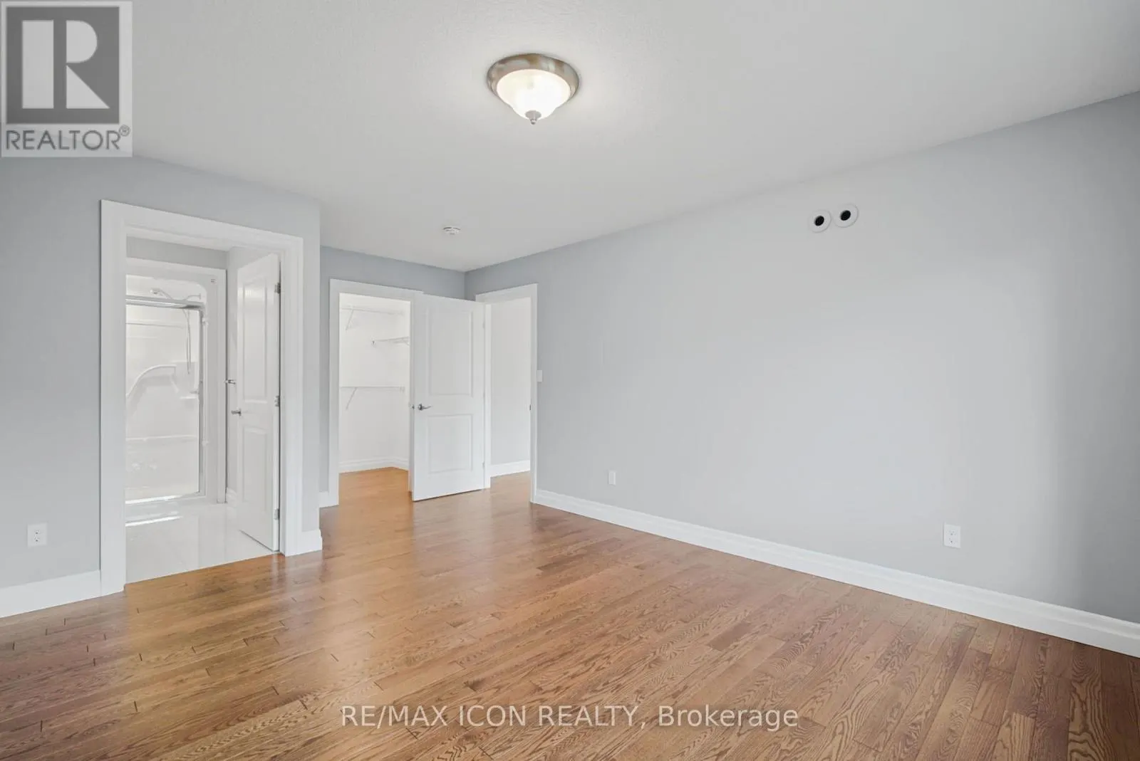 32 FOXTAIL LANE