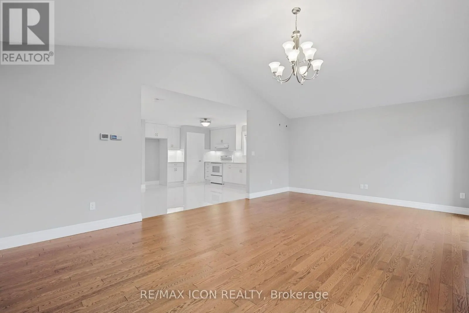 32 FOXTAIL LANE