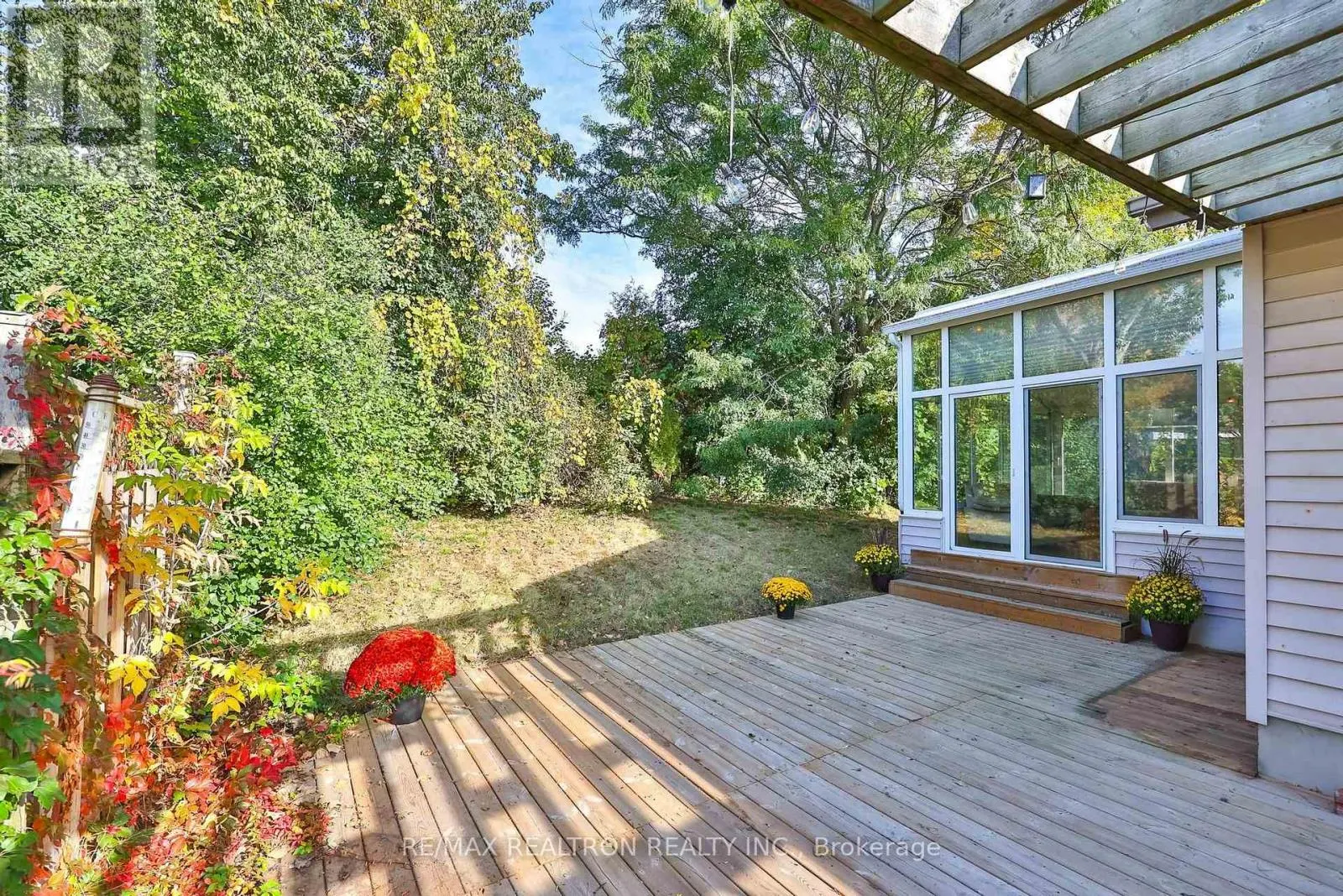 805 MILFORD DRIVE