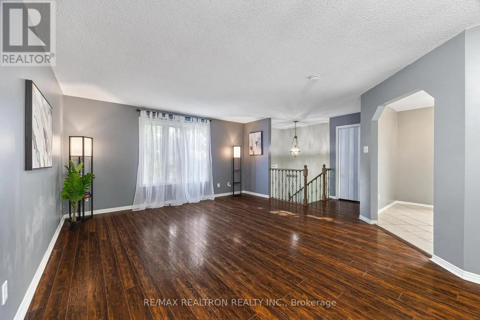 805 MILFORD DRIVE