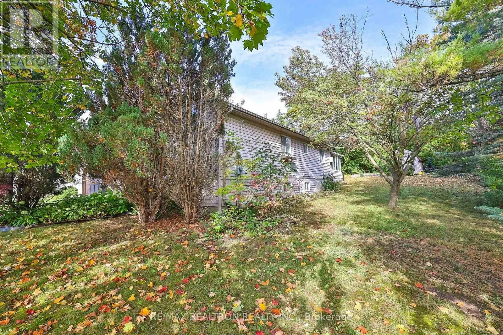 805 MILFORD DRIVE