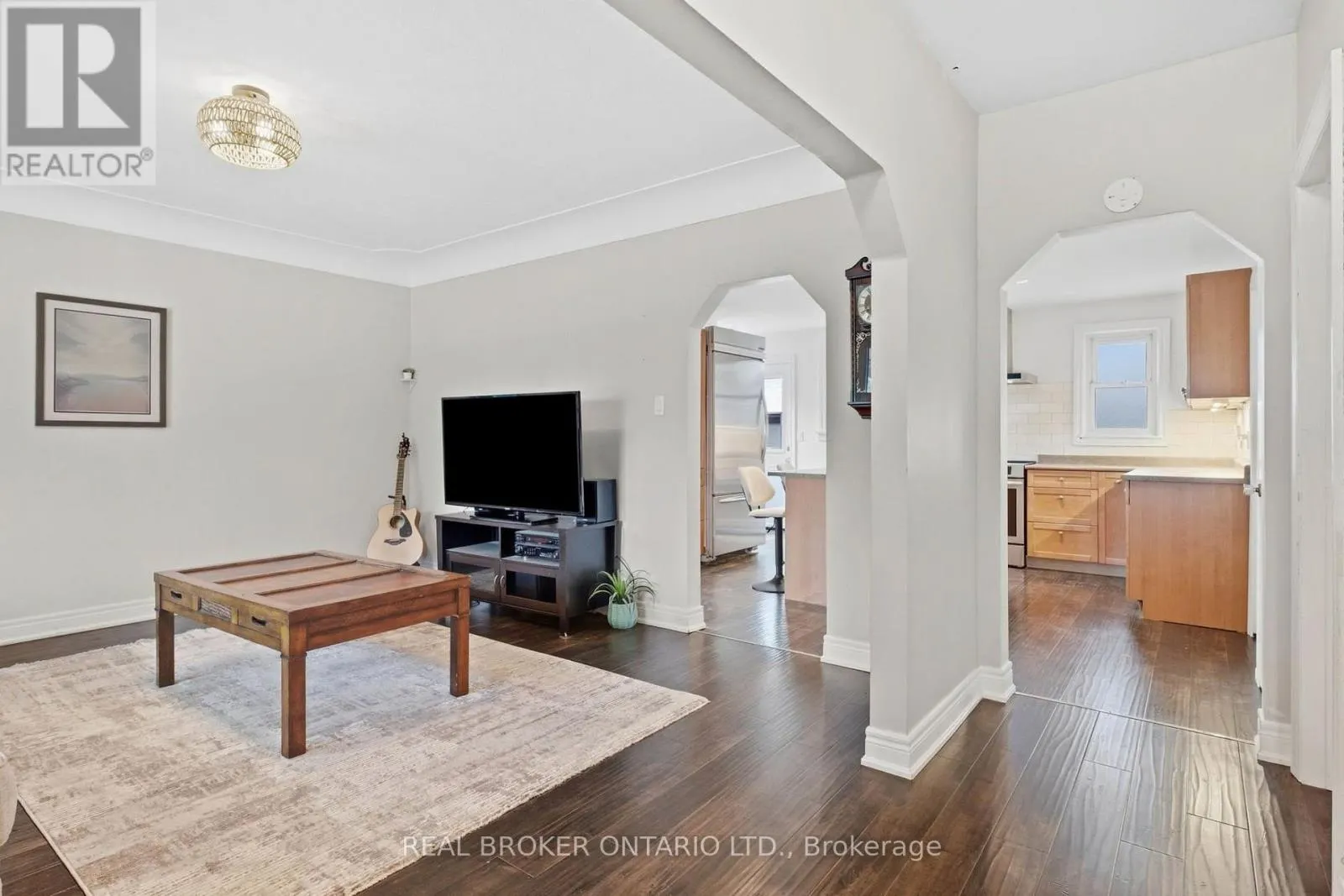 363 LAWRENCE AVENUE