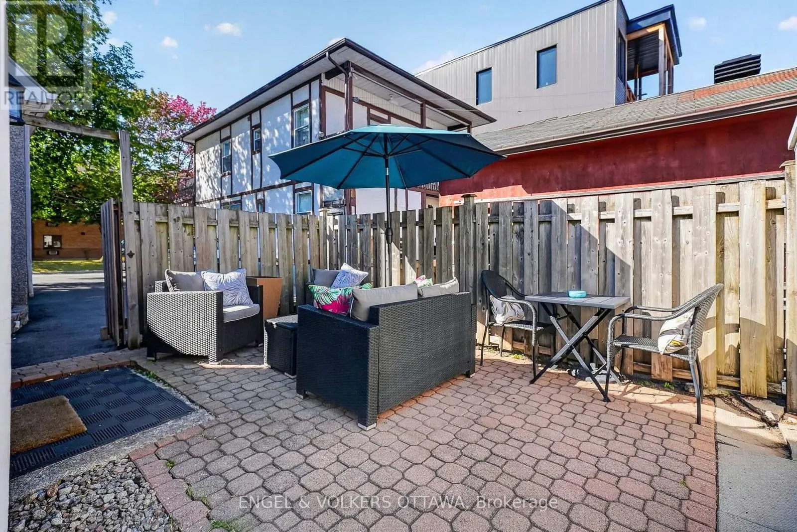 319 SAVARD AVENUE
