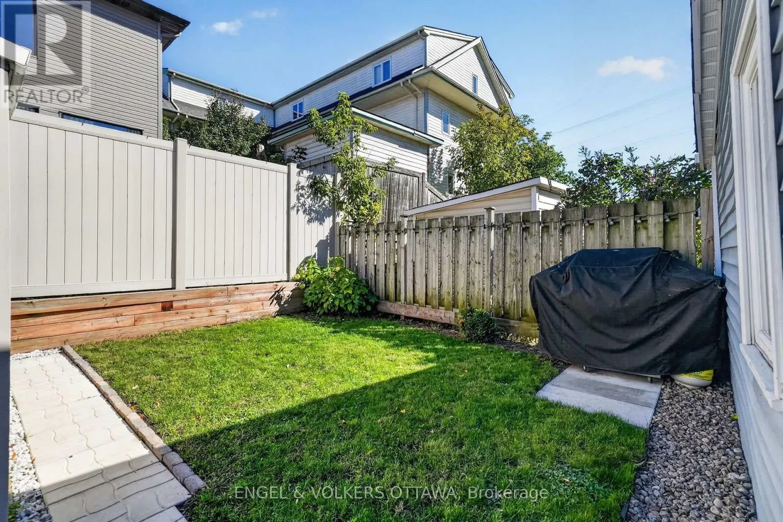 319 SAVARD AVENUE