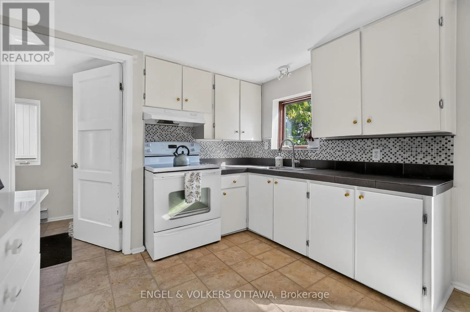 319 SAVARD AVENUE