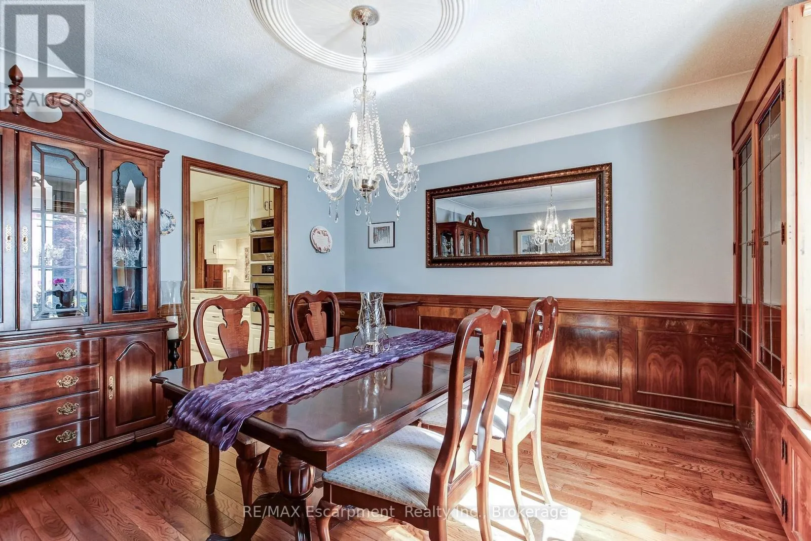 215 BRIAR HILL CRESCENT