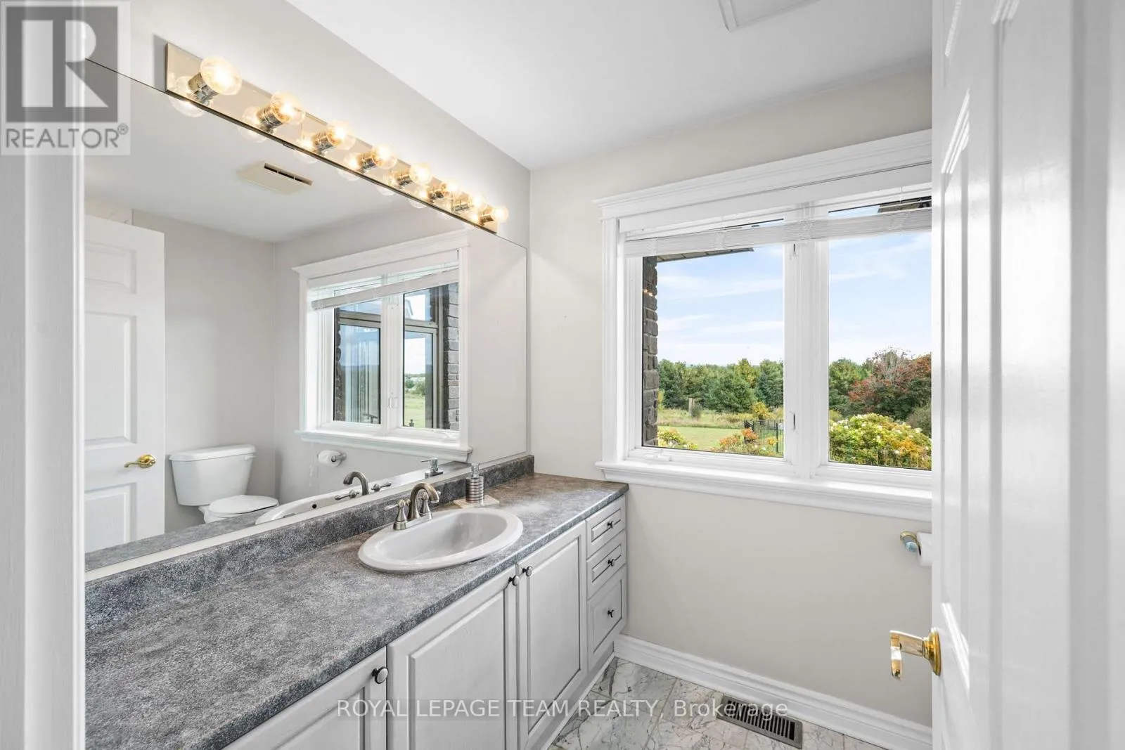 285 PINHEY POINT ROAD
