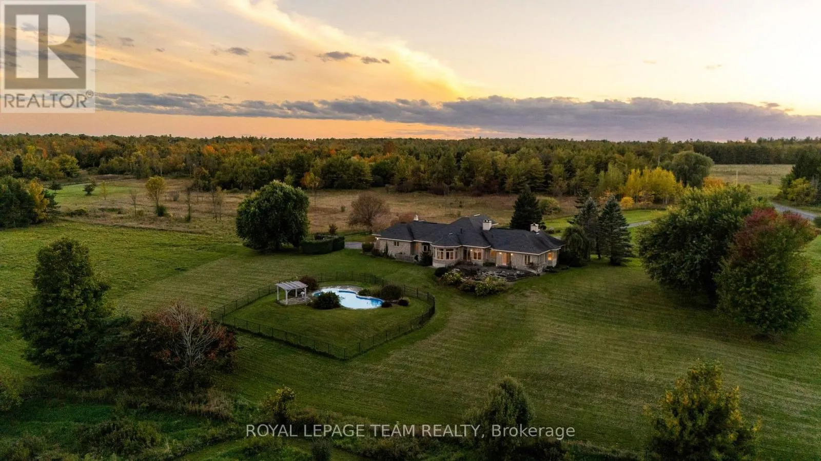 285 PINHEY POINT ROAD