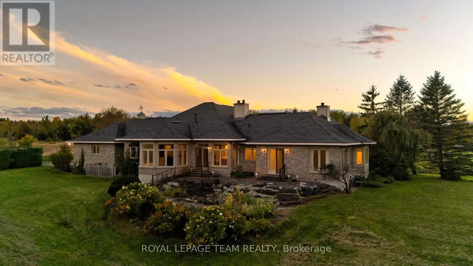 285 PINHEY POINT ROAD