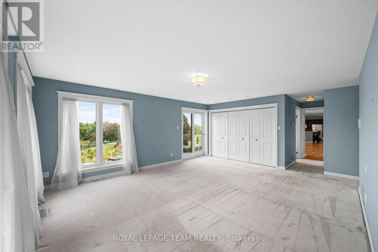 285 PINHEY POINT ROAD