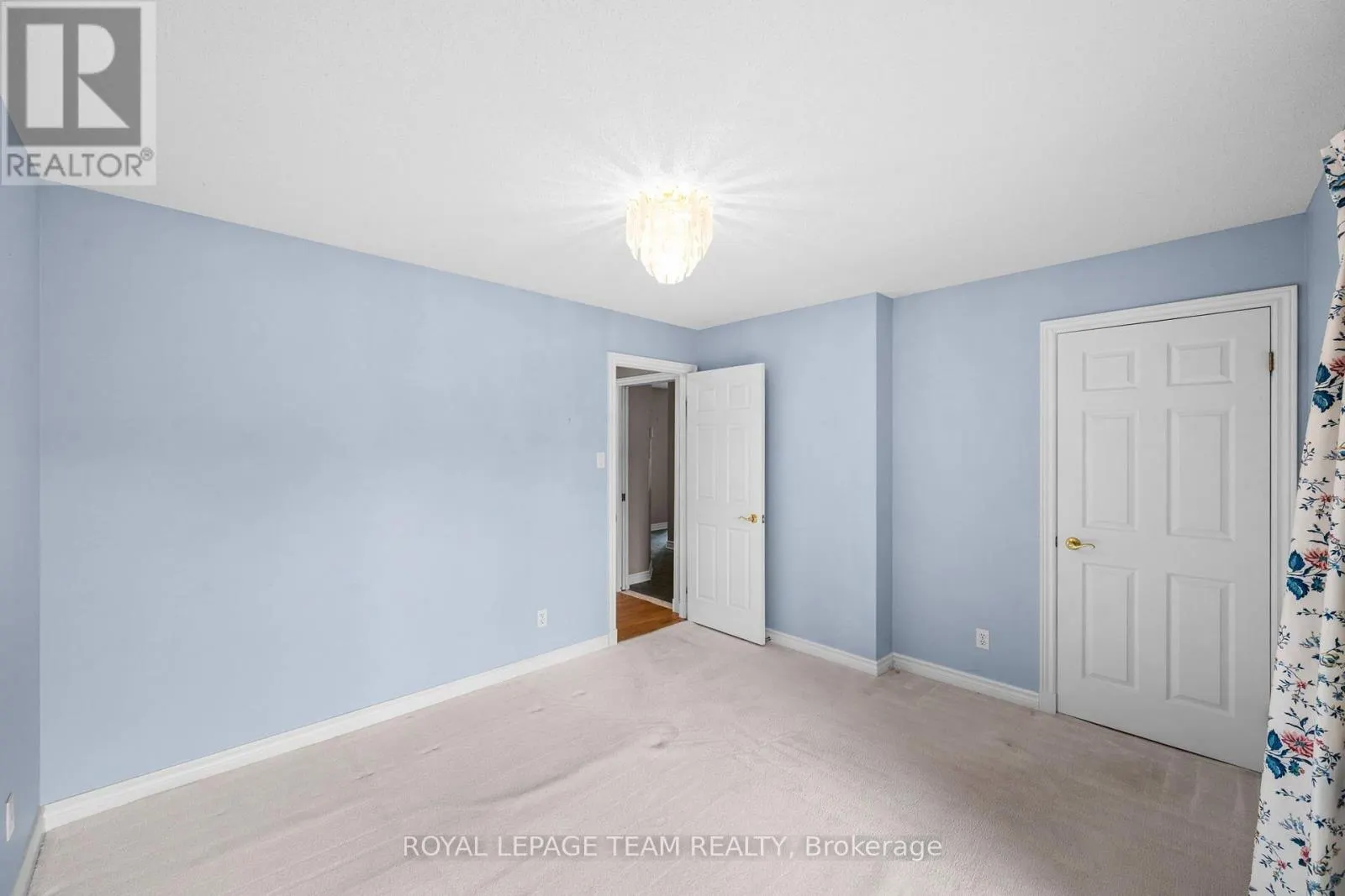 285 PINHEY POINT ROAD