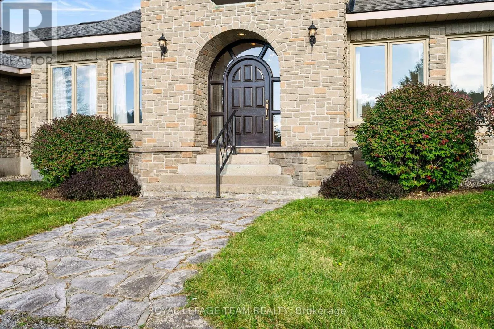 285 PINHEY POINT ROAD