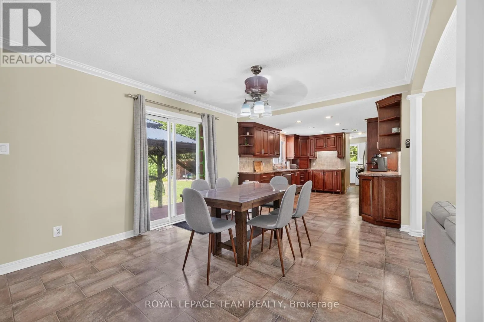 2506 ROLLIN ROAD