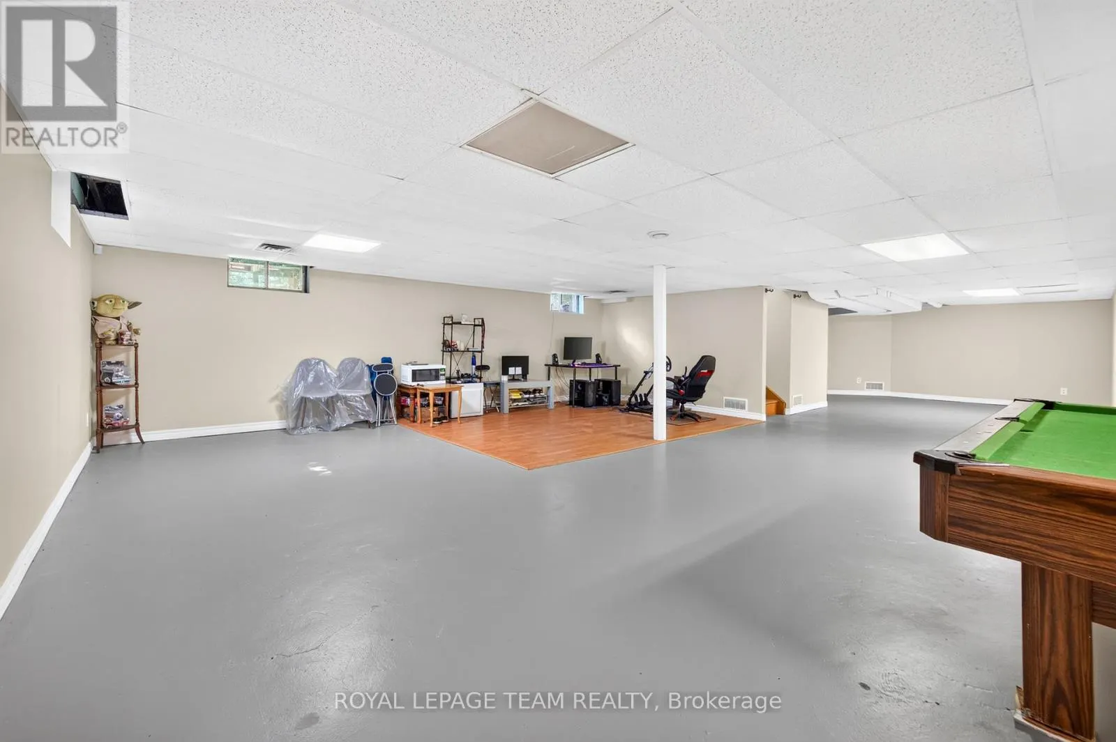 2506 ROLLIN ROAD