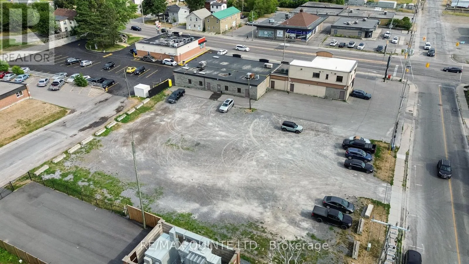 66 DUNDAS STREET E