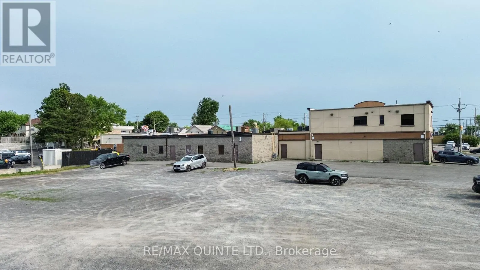 66 DUNDAS STREET E