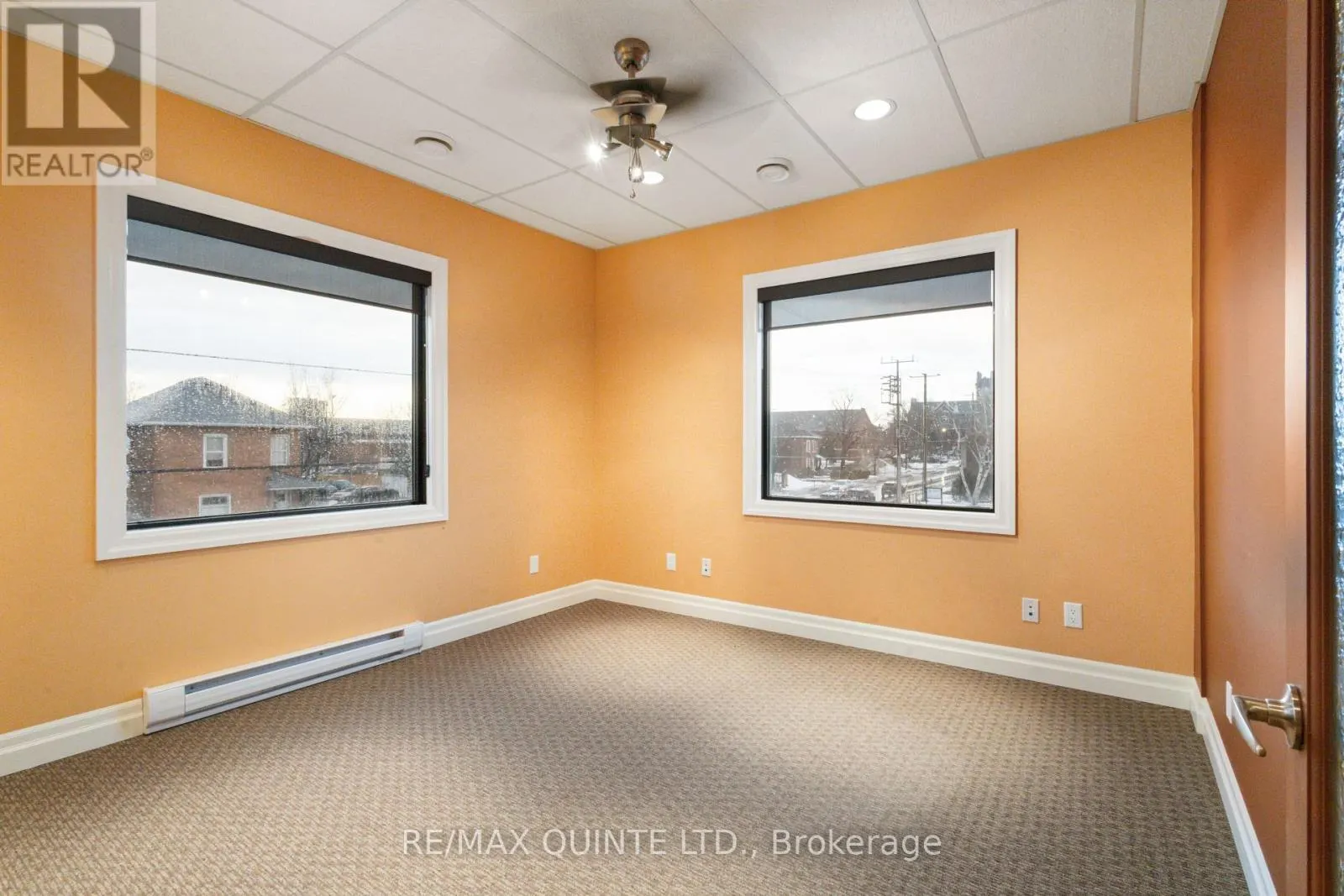 66 DUNDAS STREET E