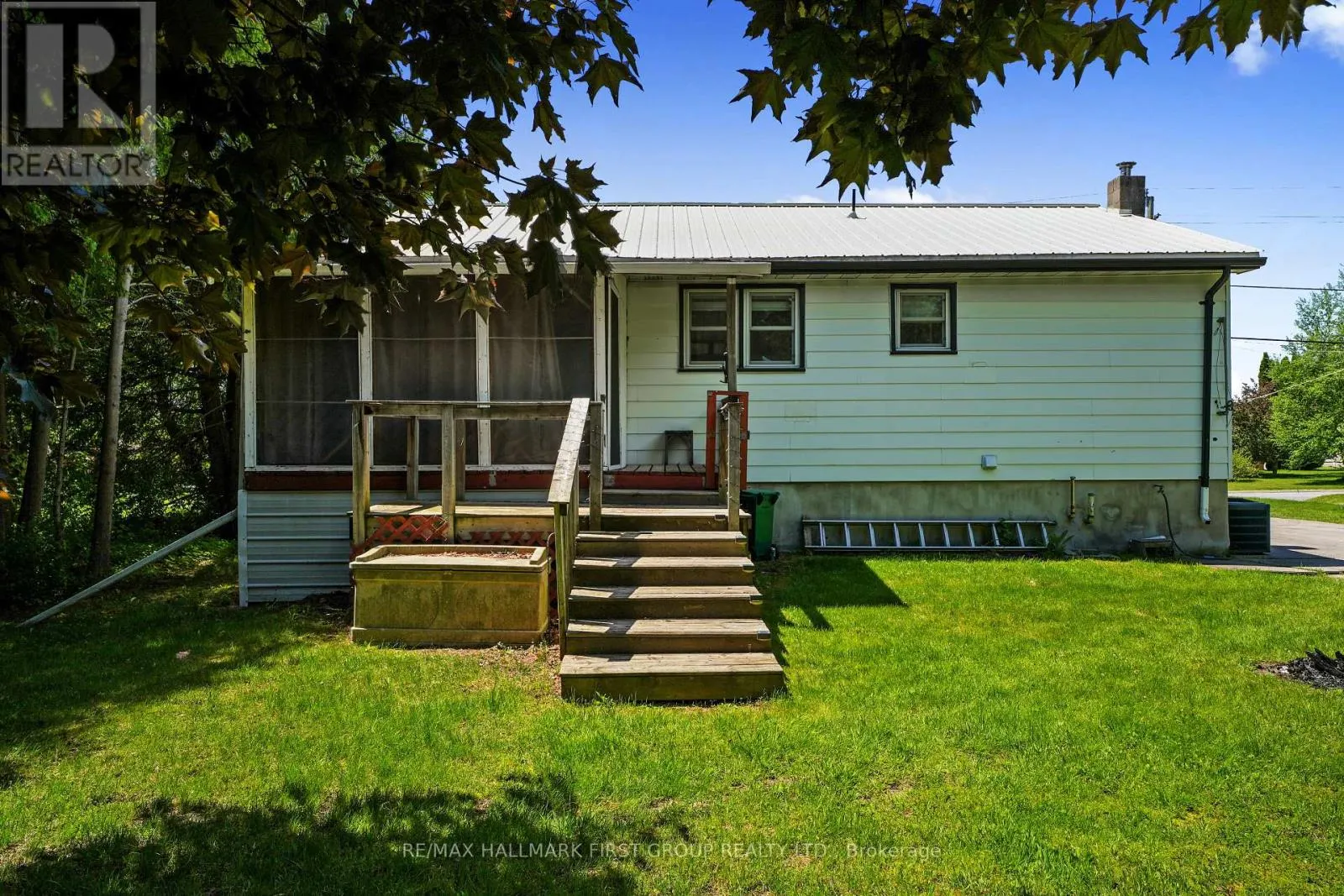 40 WHITES ROAD