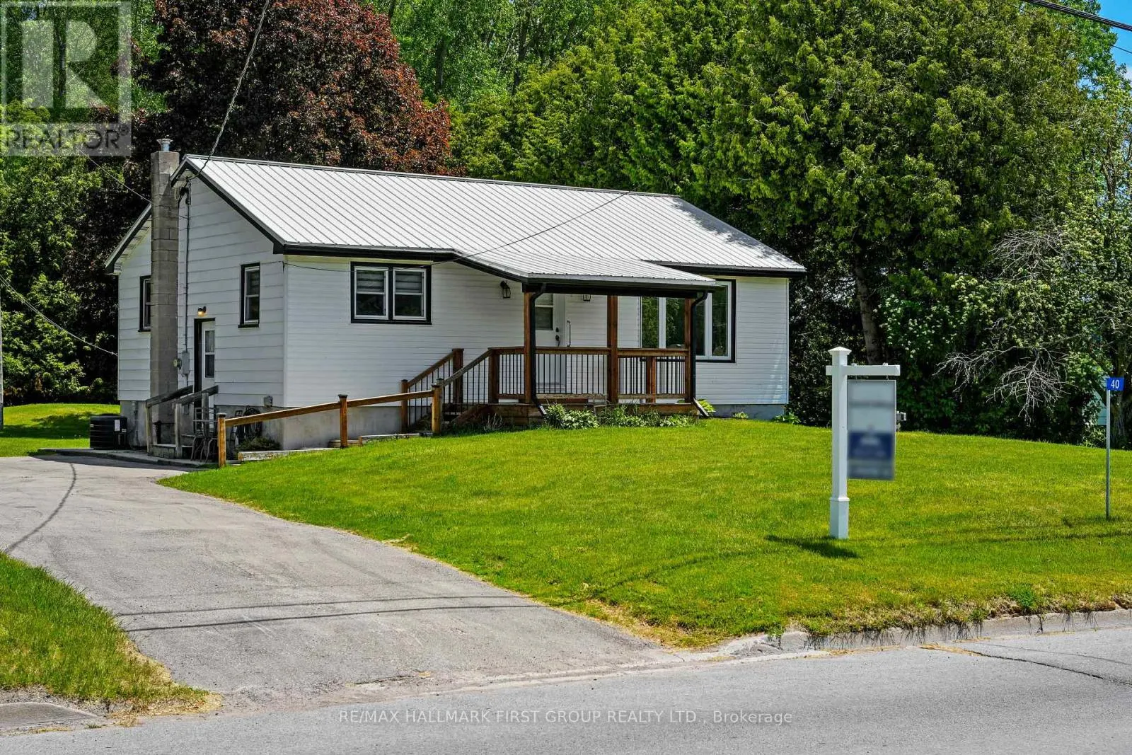 40 WHITES ROAD