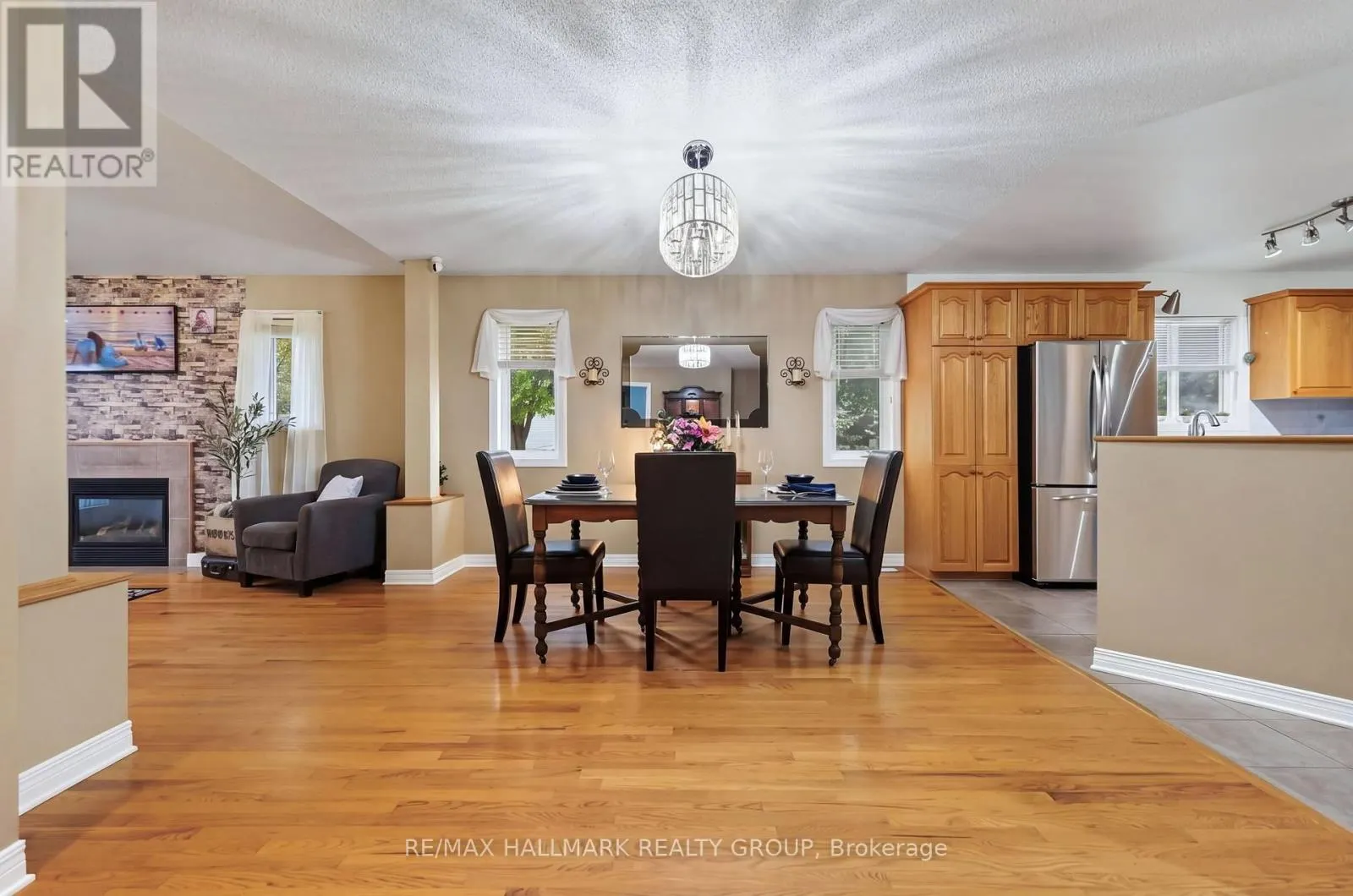 23 NORTH HARROW DRIVE