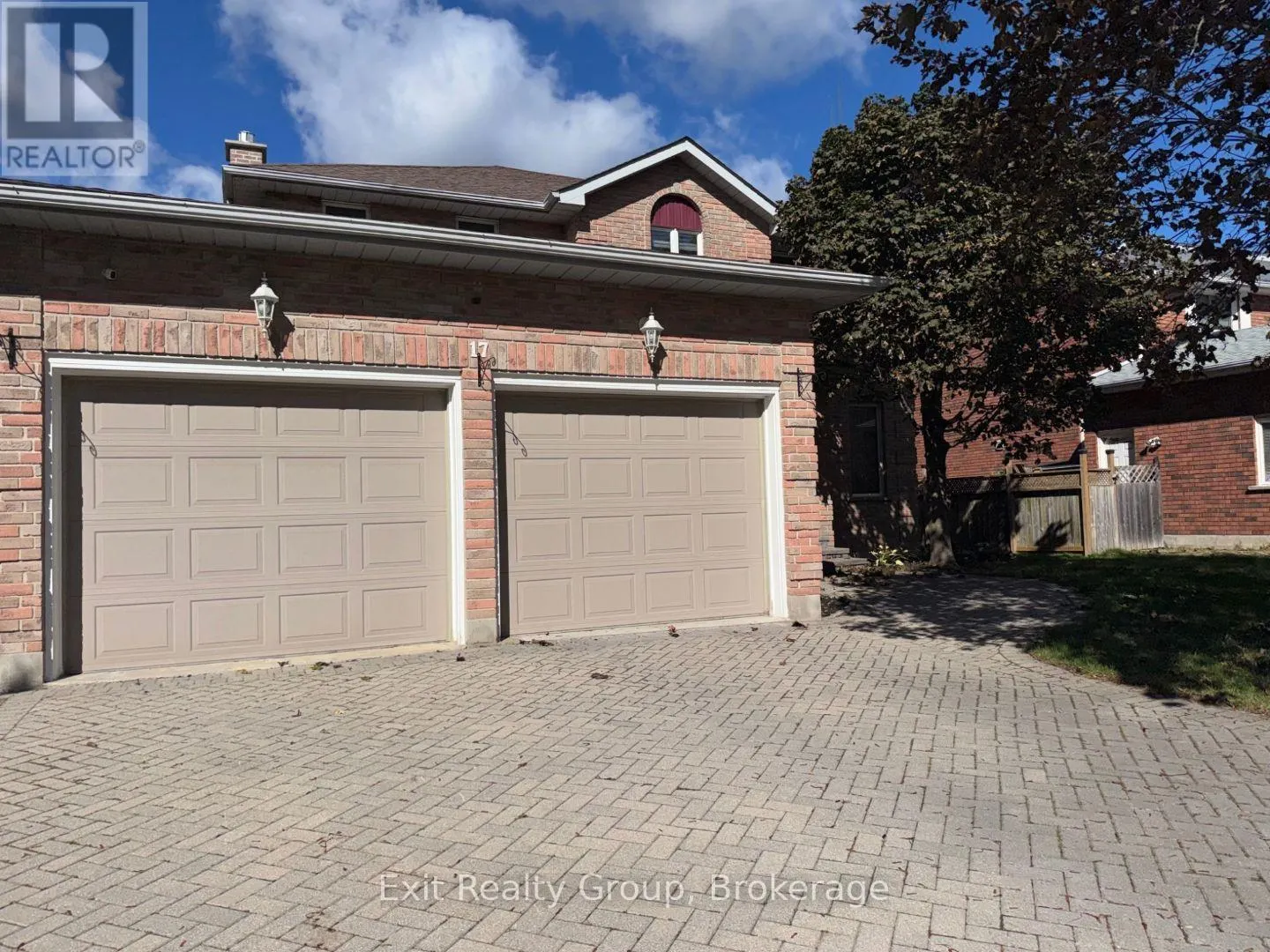 17 BRIDLEWOOD LANE