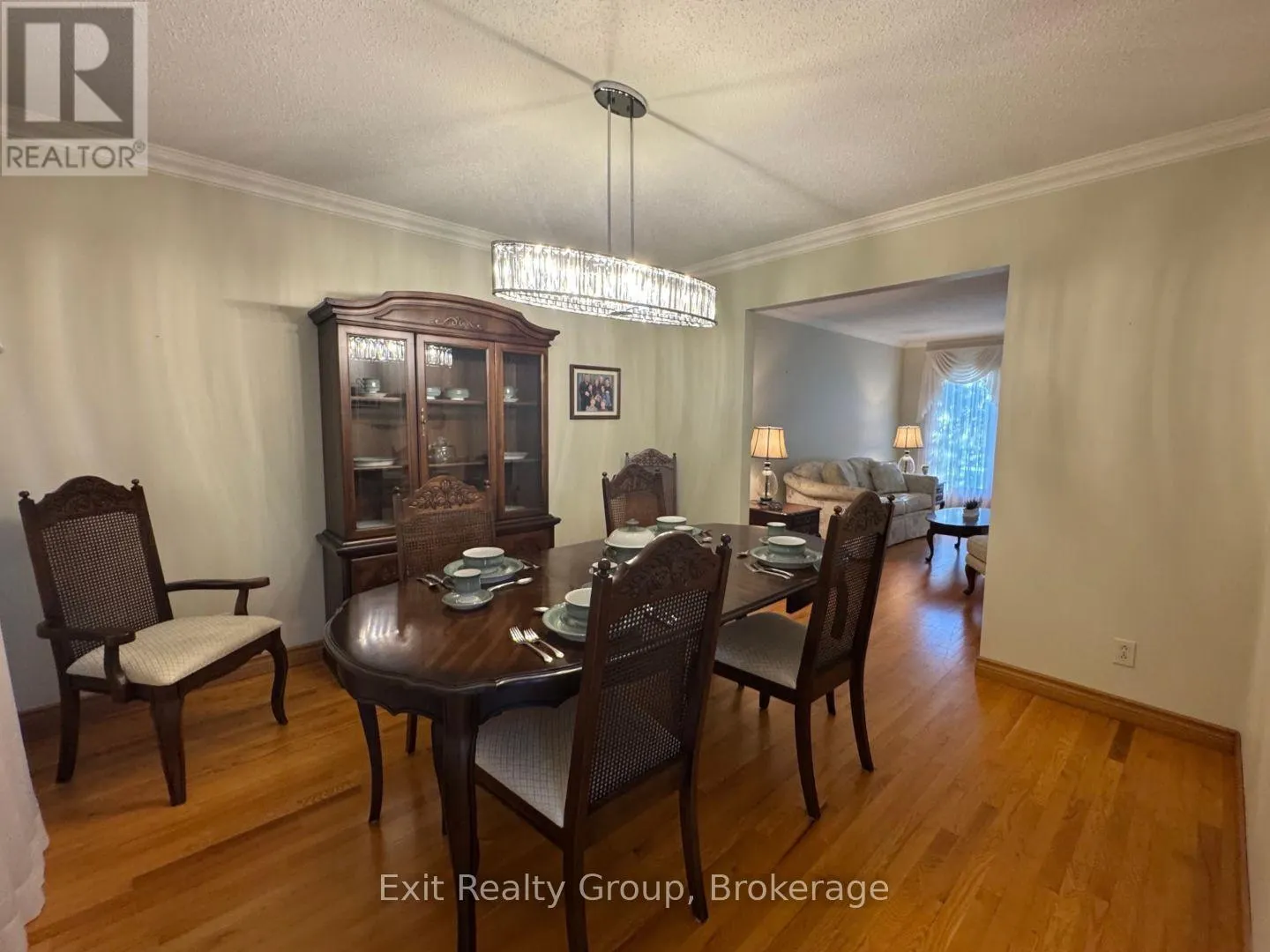 17 BRIDLEWOOD LANE