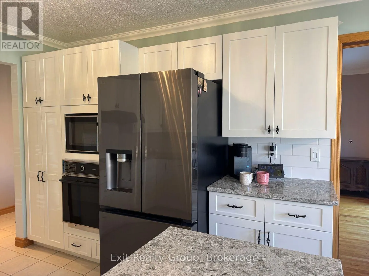 17 BRIDLEWOOD LANE