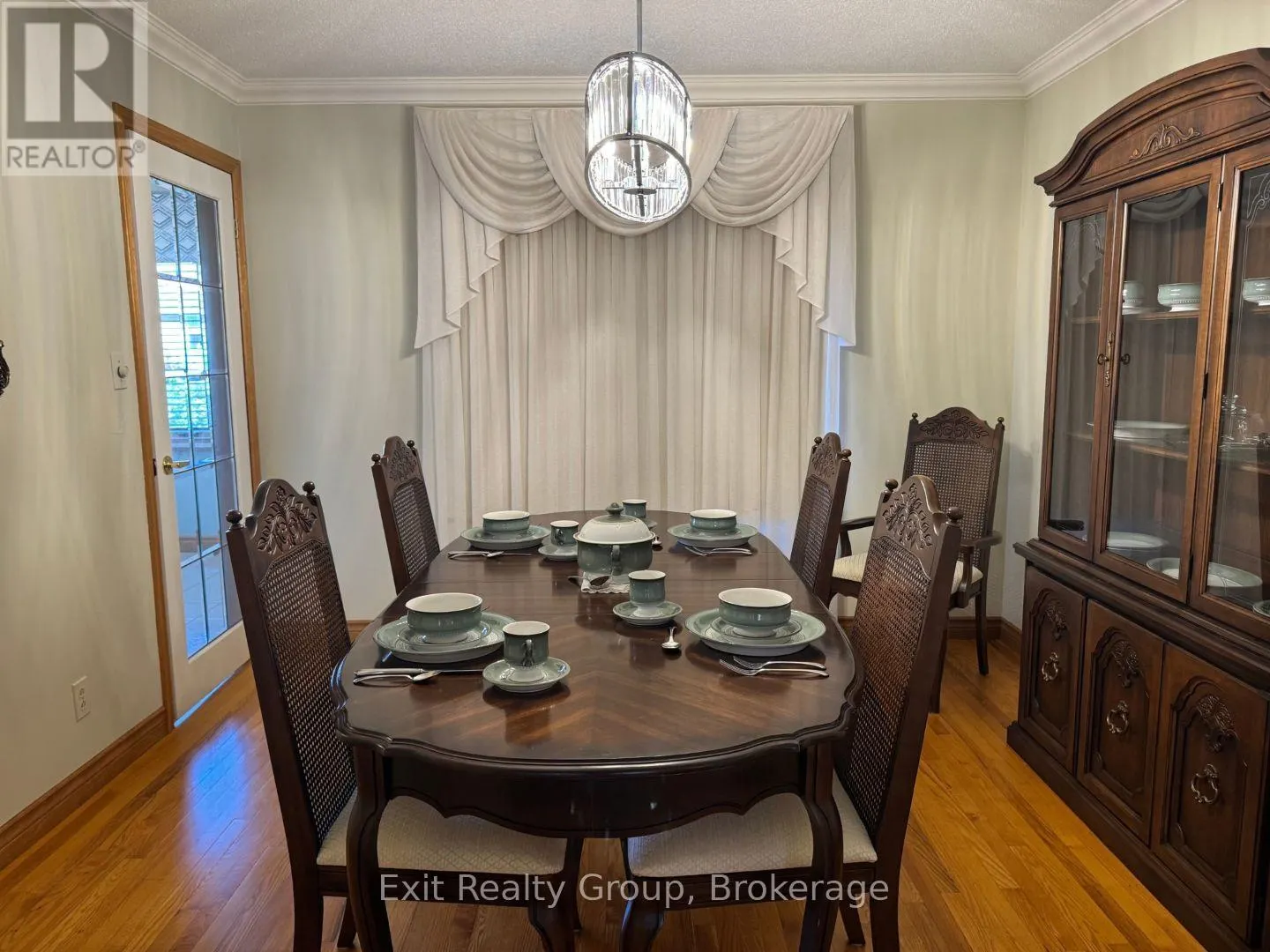 17 BRIDLEWOOD LANE
