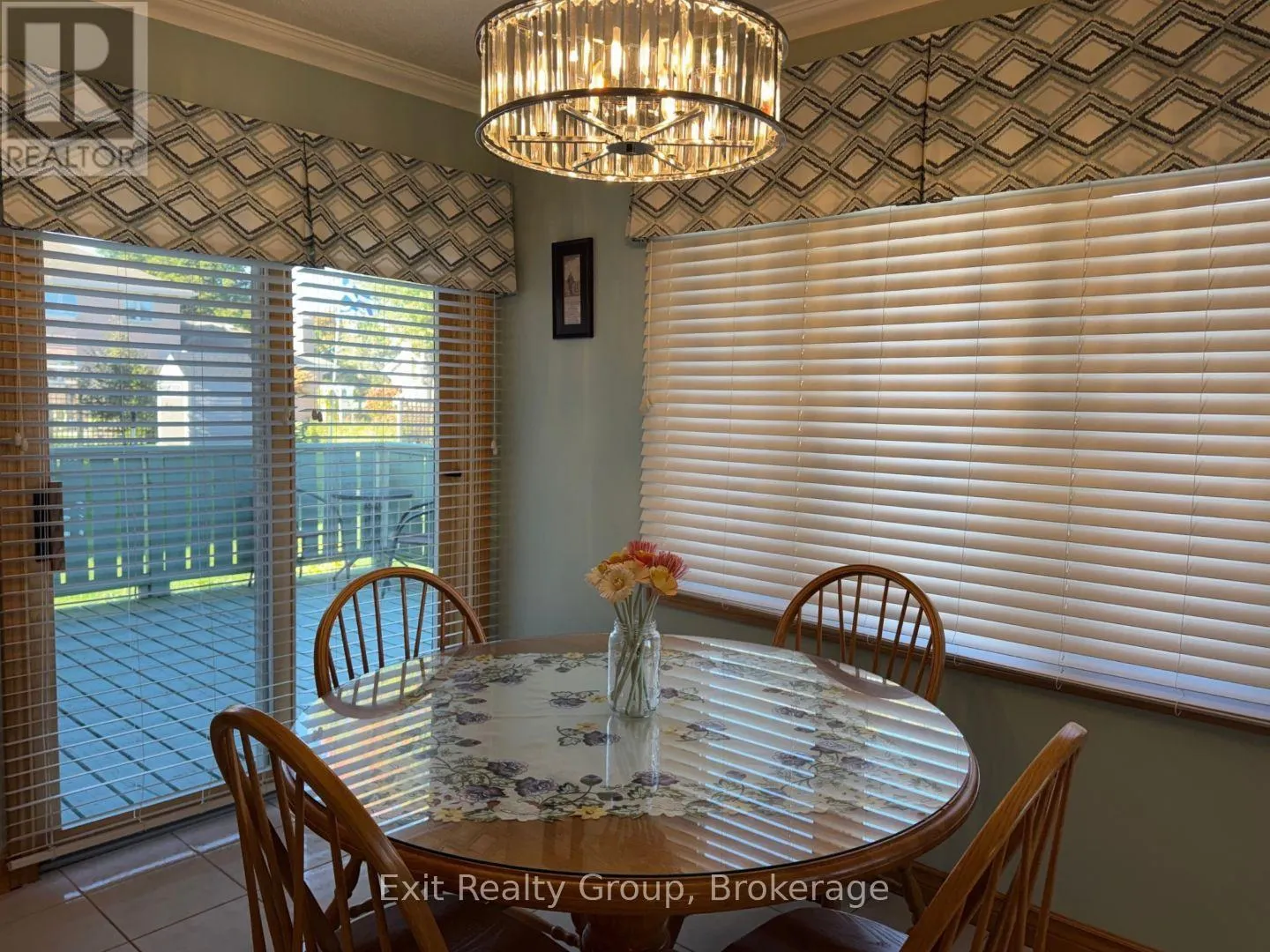 17 BRIDLEWOOD LANE