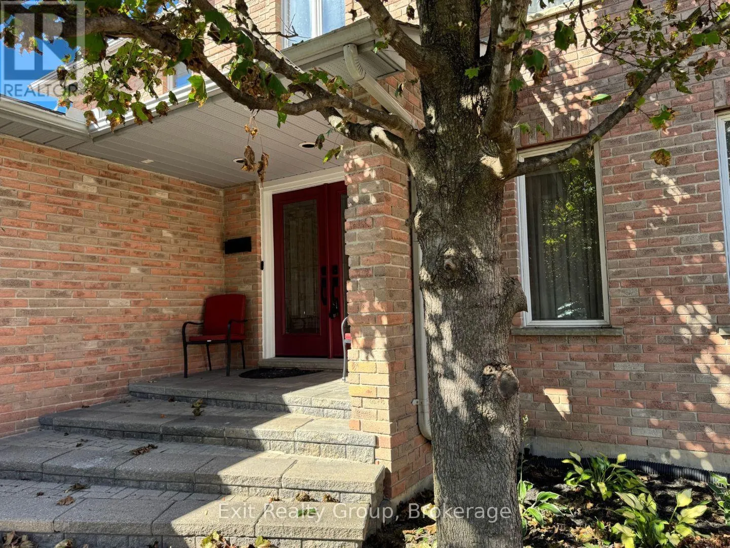 17 BRIDLEWOOD LANE