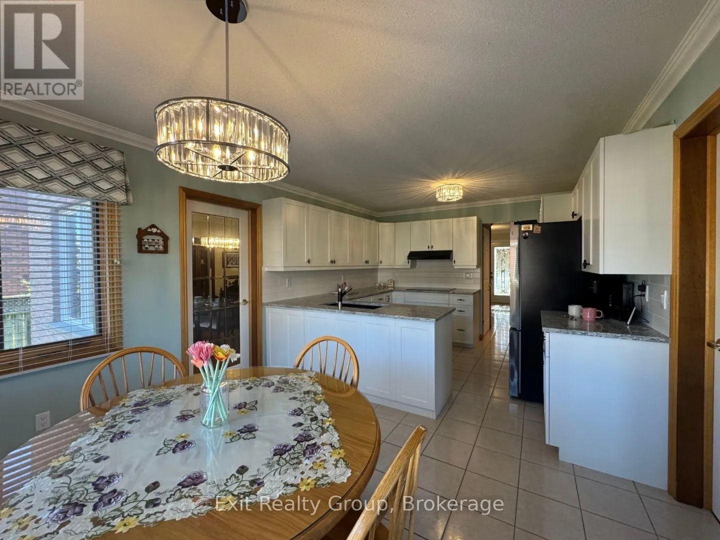 17 BRIDLEWOOD LANE