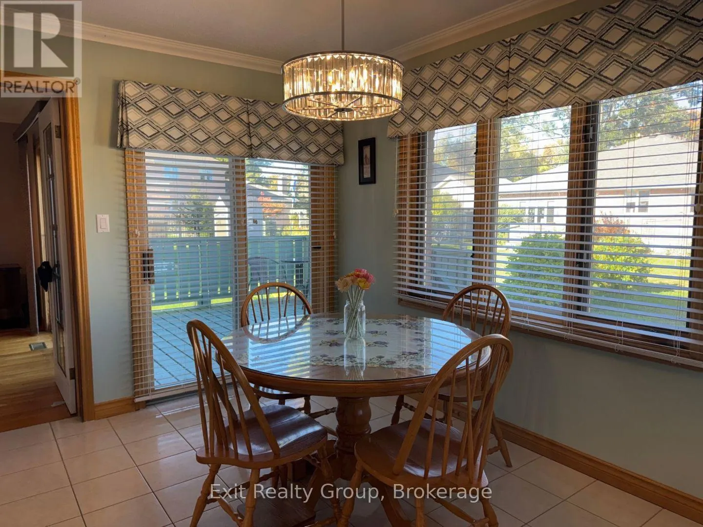 17 BRIDLEWOOD LANE