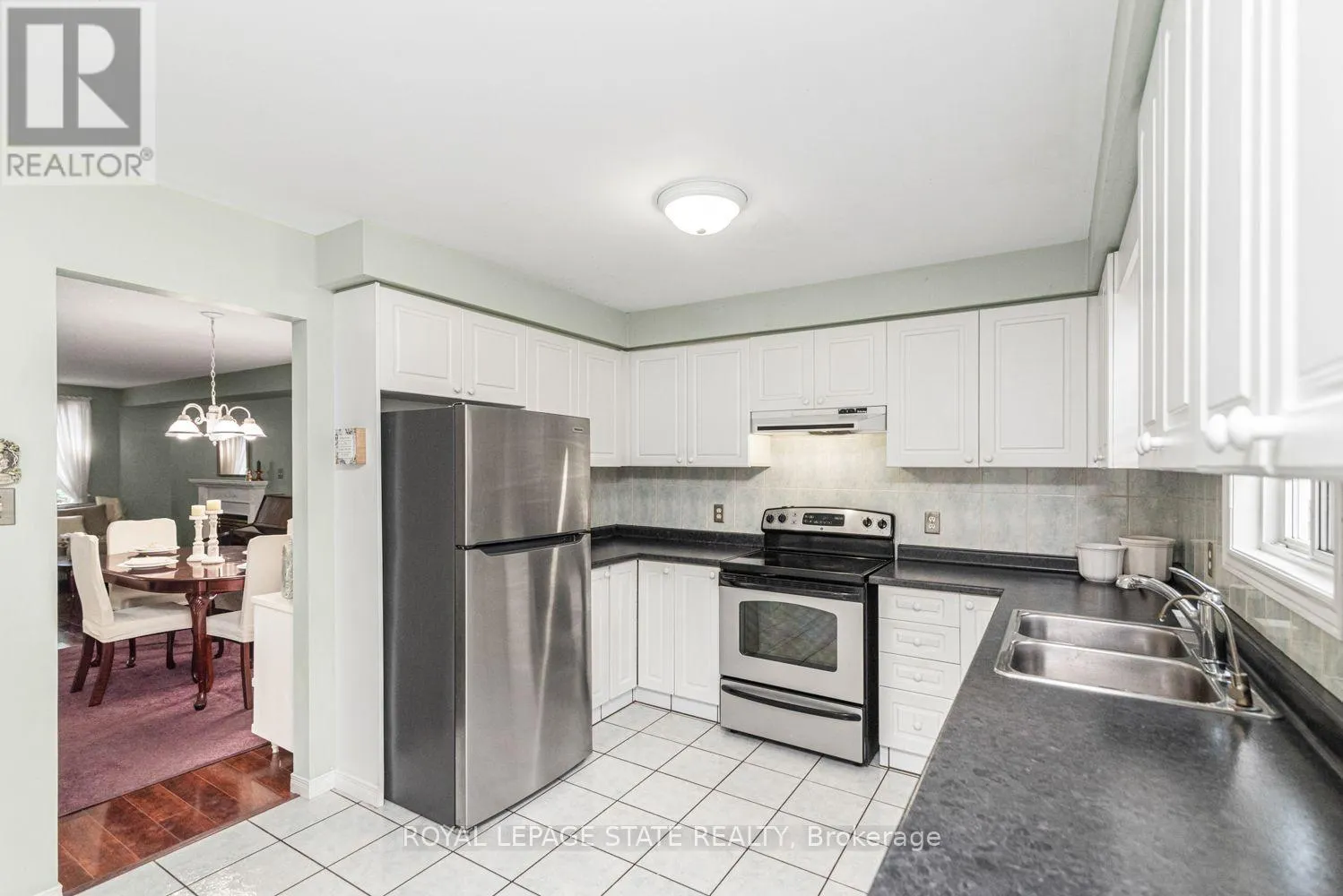 10 RICHVIEW DRIVE