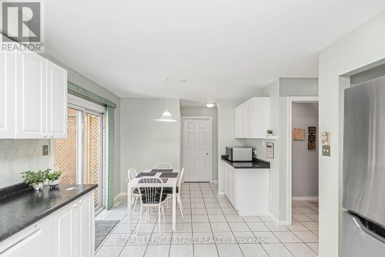 10 RICHVIEW DRIVE