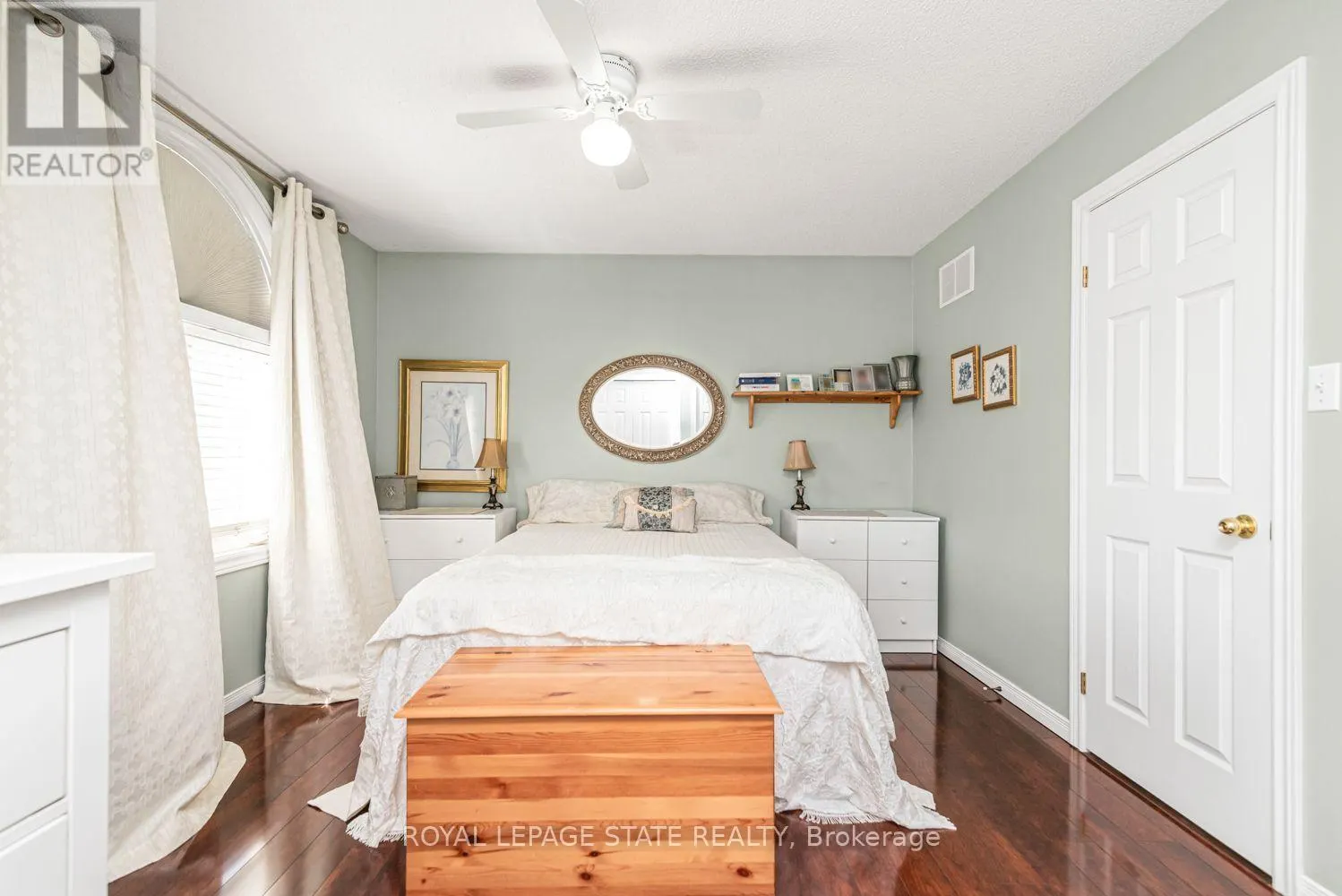 10 RICHVIEW DRIVE