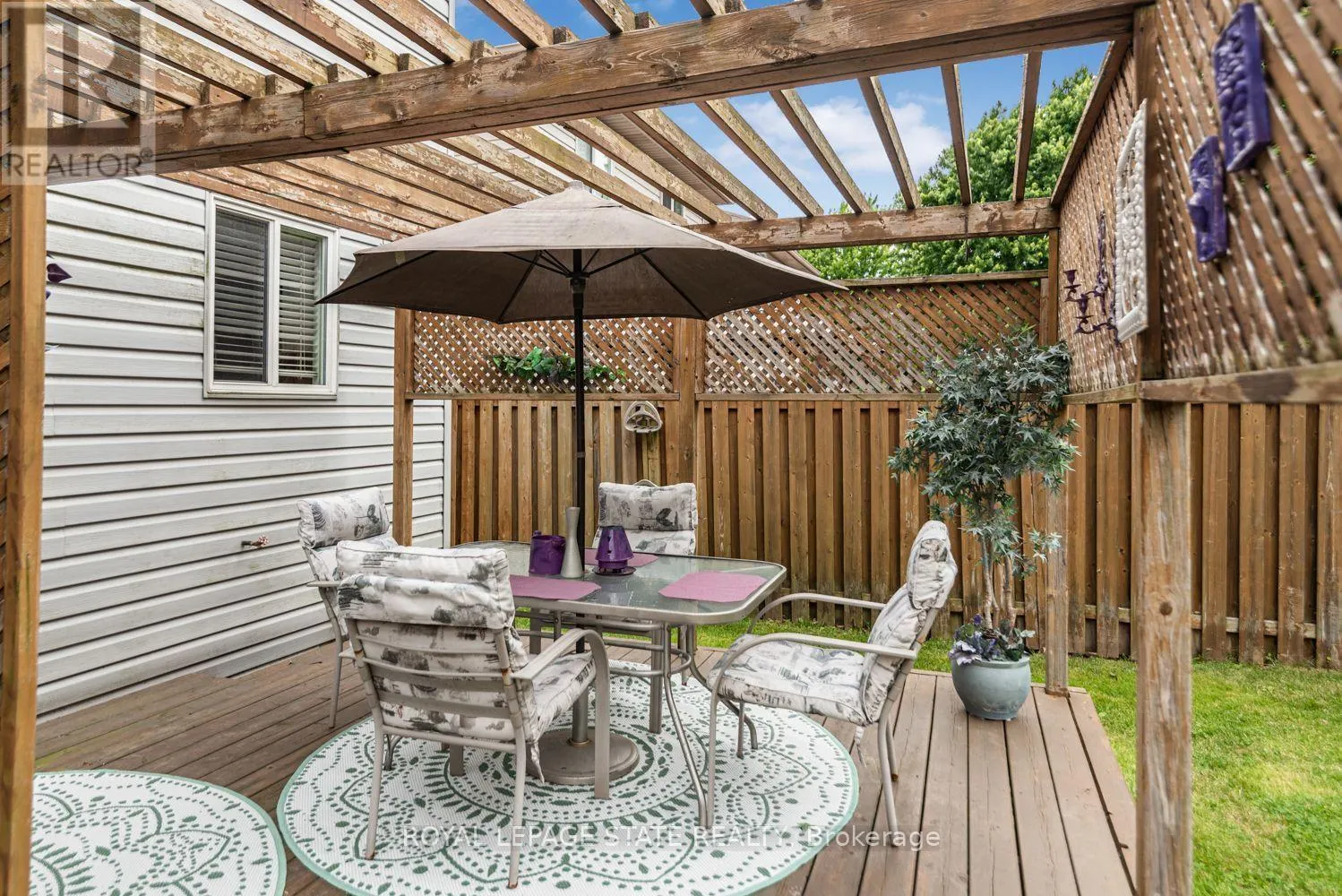 10 RICHVIEW DRIVE