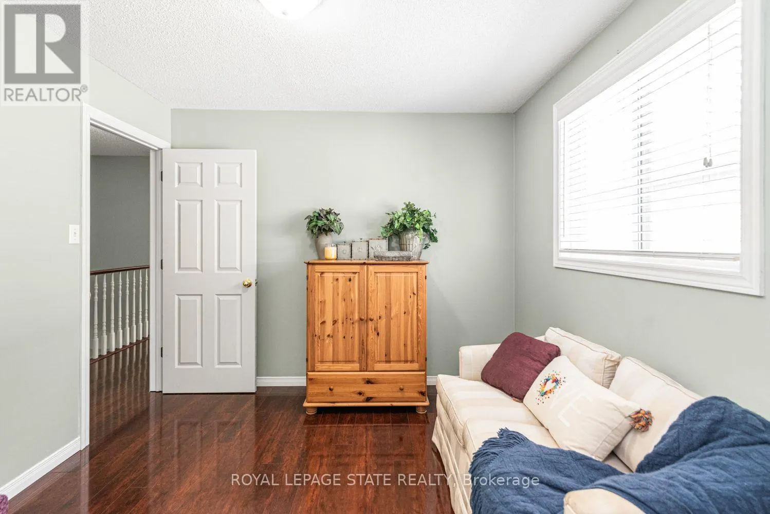 10 RICHVIEW DRIVE
