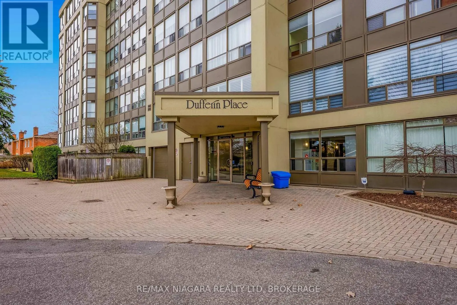 702 - 5100 DORCHESTER ROAD E #702