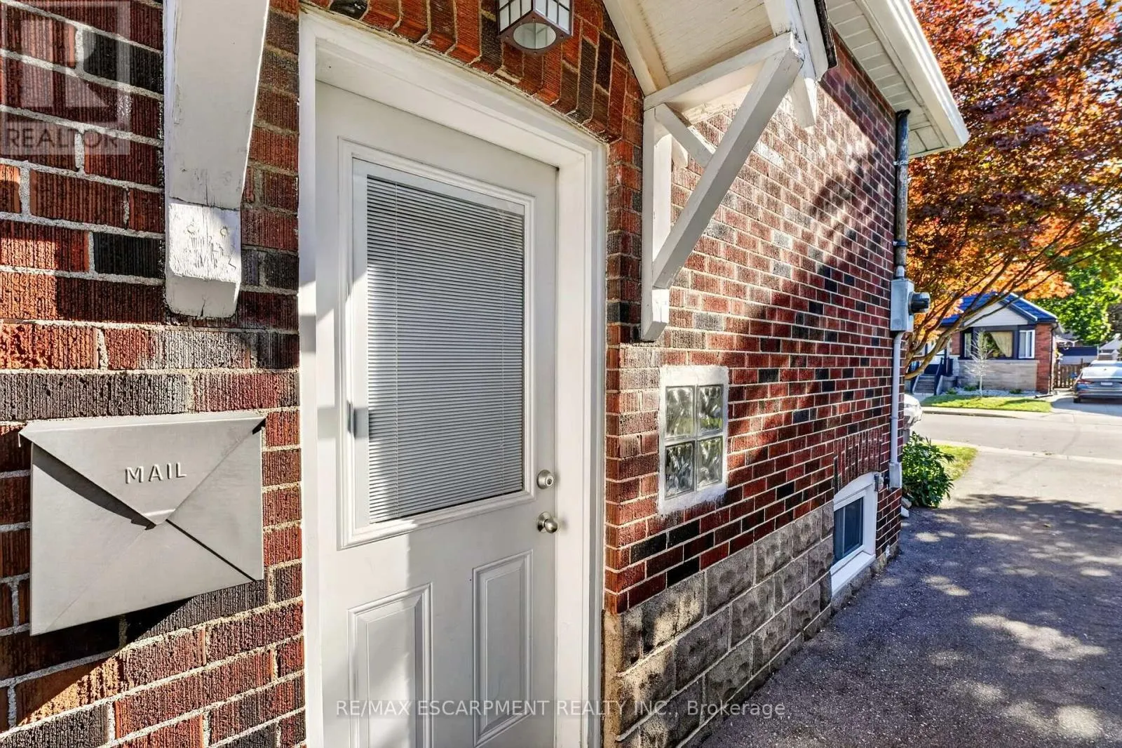 78 CAMERON AVENUE S
