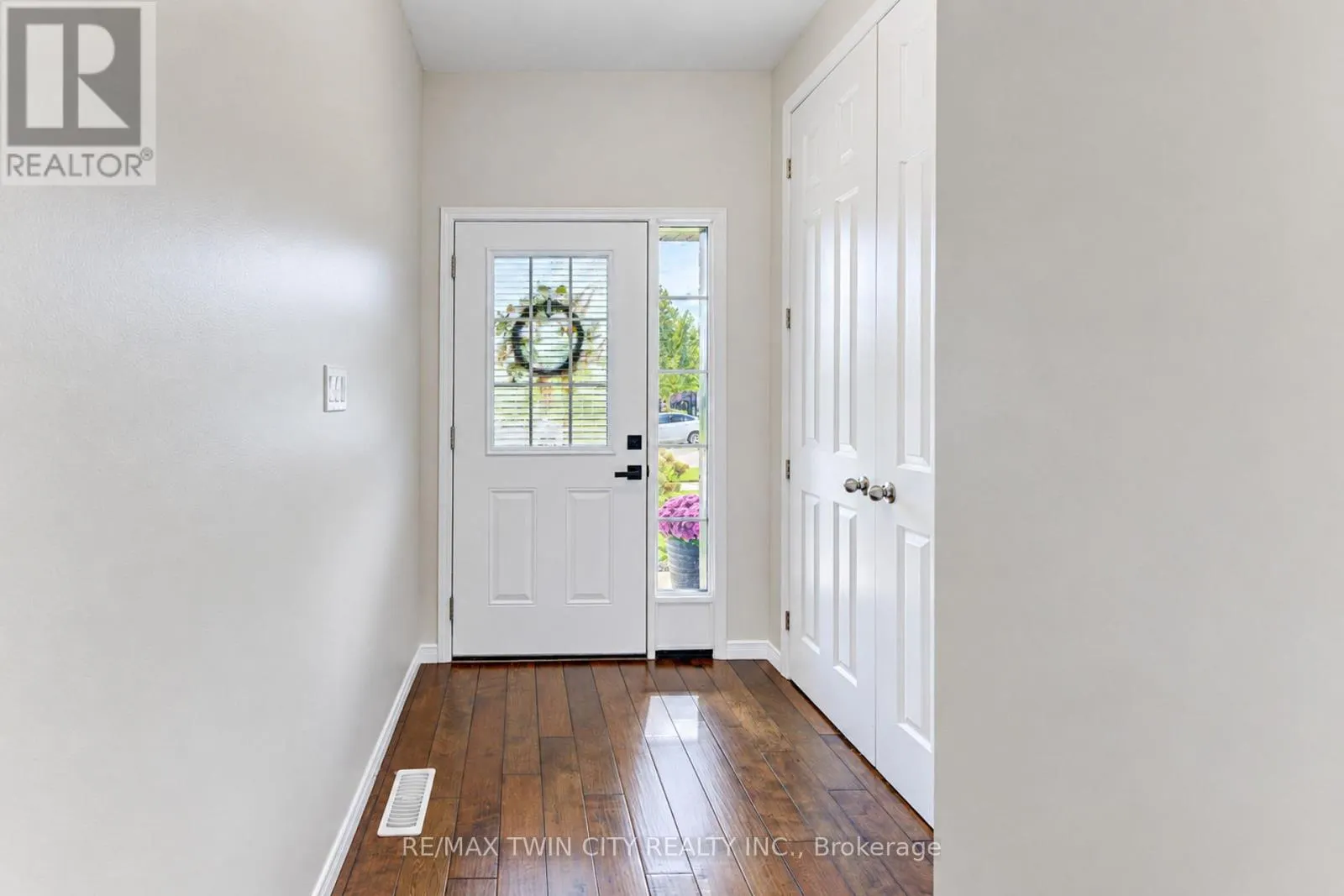 541 BRITTANIA CRESCENT