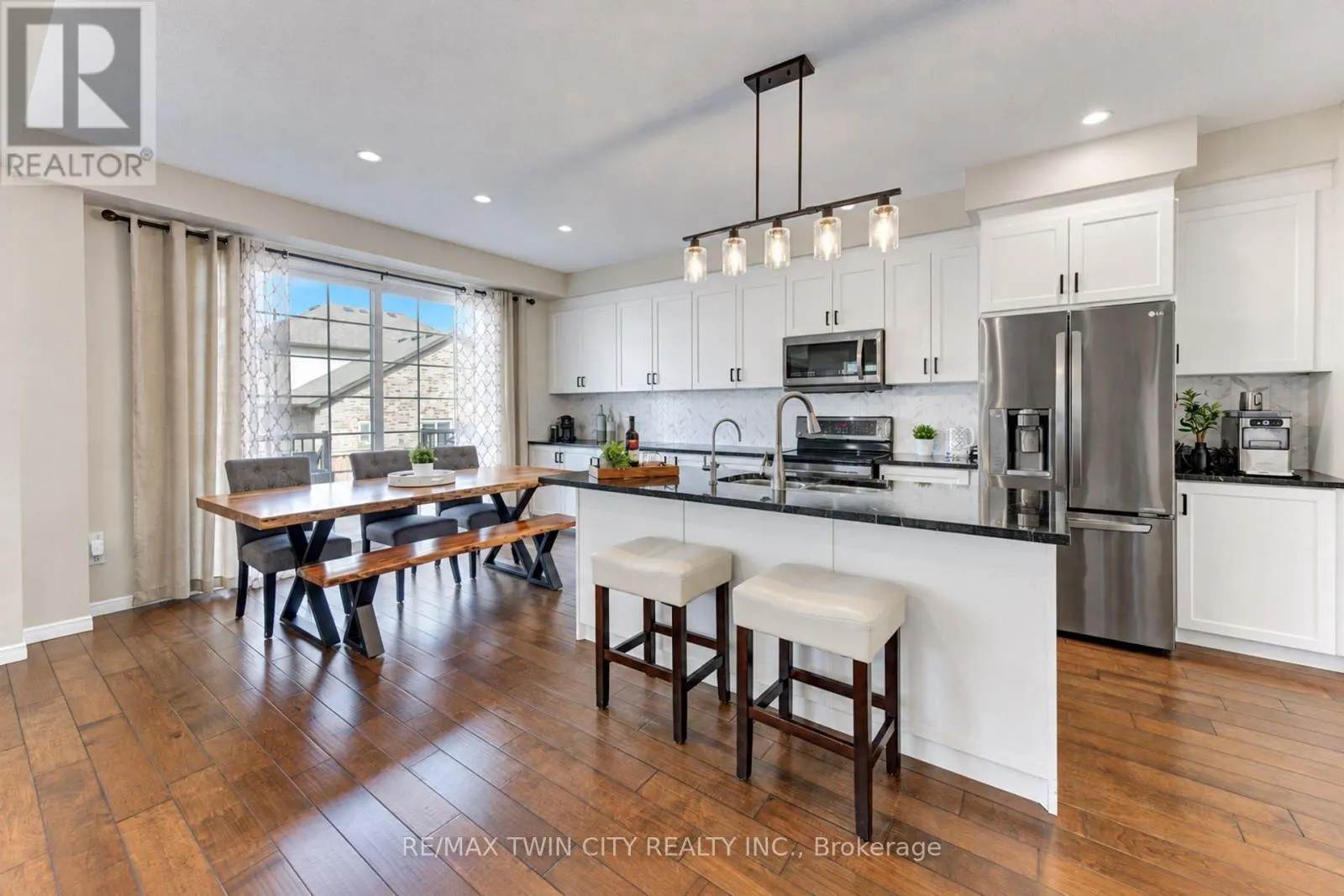 541 BRITTANIA CRESCENT