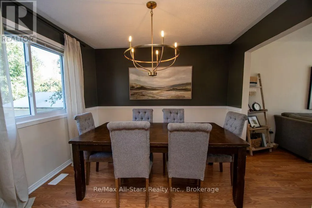 1118 HUNTINGTON CIRCLE