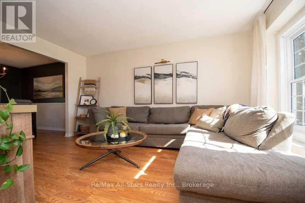 1118 HUNTINGTON CIRCLE