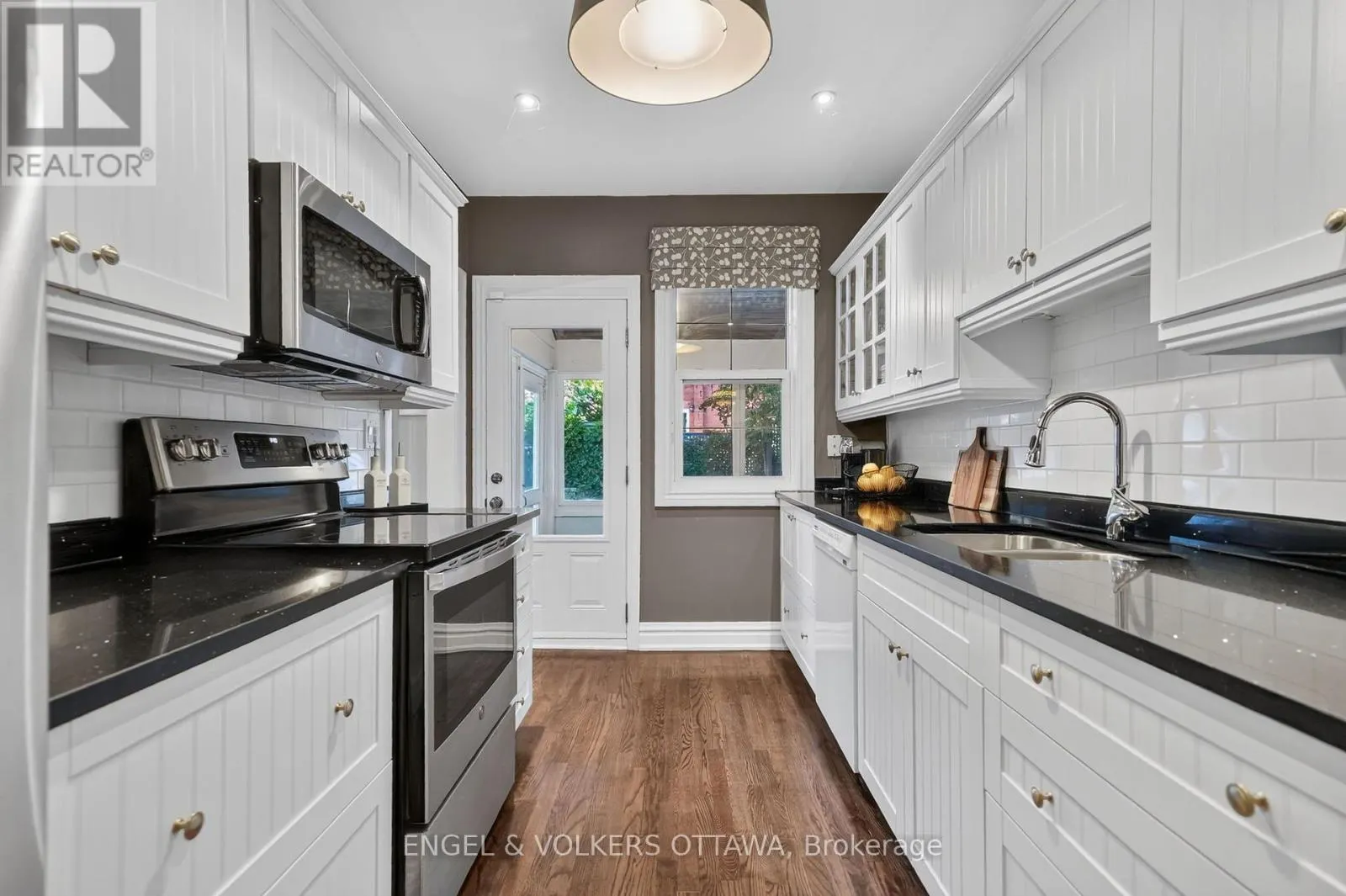 122 RENFREW AVENUE